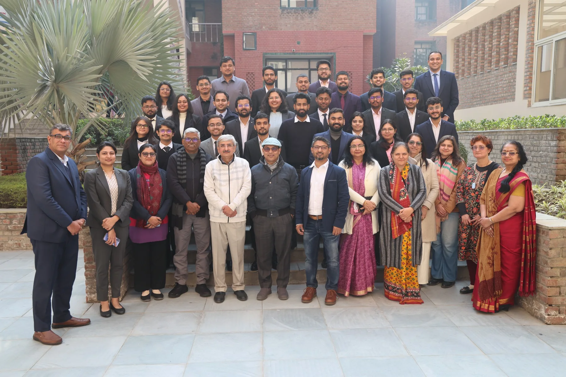 PGDM ExP participants and faculty at IMT Ghaziabad